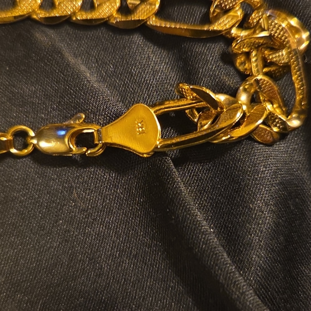 Elegant Gold Chain Necklace - Picture 15 of 16